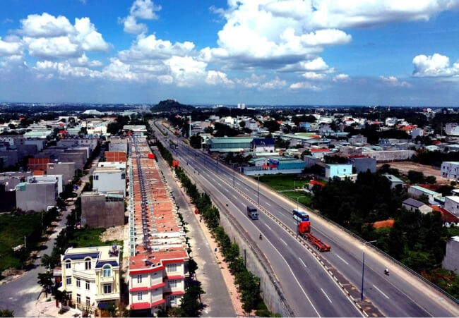 Đường Mỹ Phước-Tân Vạn tạo giao thông kết nối giữa tỉnh Bình Dương và TP Hồ Chí Minh