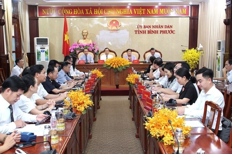 Hội thảo trực tuyến với các lãnh đạo của tỉnh Bình Phước